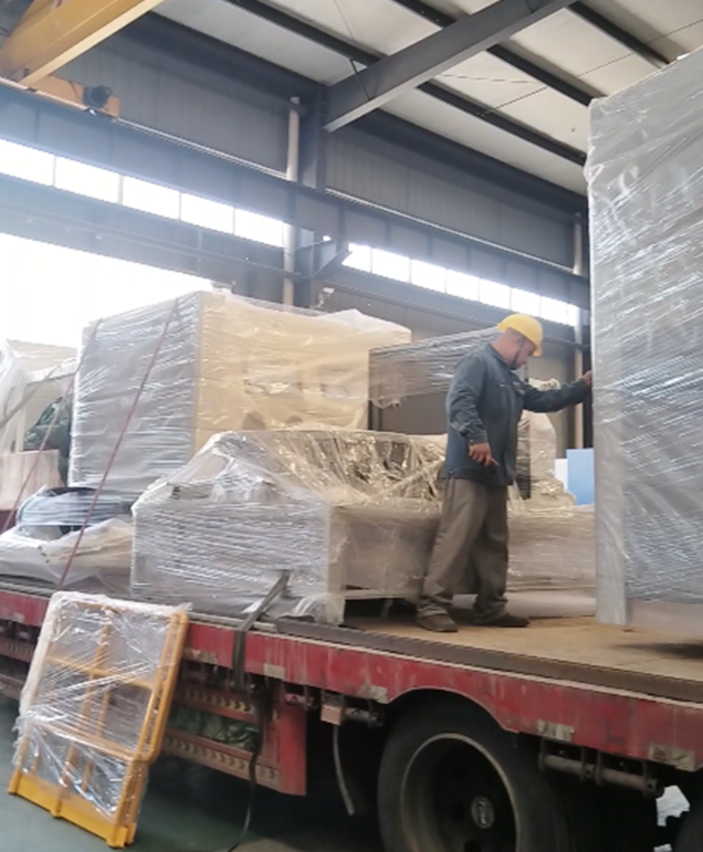 洛阳喷砂机软管易破损？选择与保养技巧